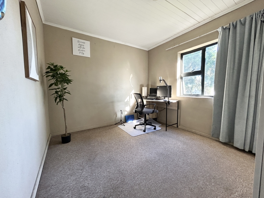 2 Bedroom Property for Sale in Groenvallei Western Cape
